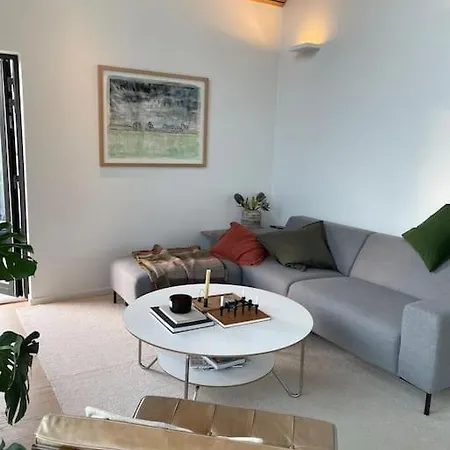 Moderne Arkitekttegnet Hus Naert Sentrum, Ons * Στάβανγκερ