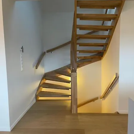 Feriehus Moderne Arkitekttegnet Hus Naert Sentrum, Ons *