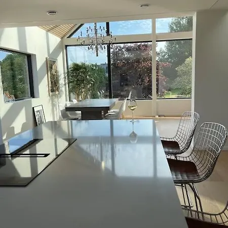 Moderne Arkitekttegnet Hus Naert Sentrum, Ons Feriehus *