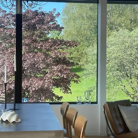Feriehus Moderne Arkitekttegnet Hus Naert Sentrum, Ons *